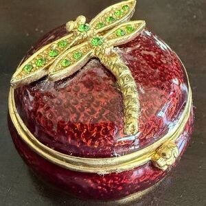 Red Trinket Box w/Dragonfly Design 1990’s from Witch’s Estate Sale ⭐️Great story